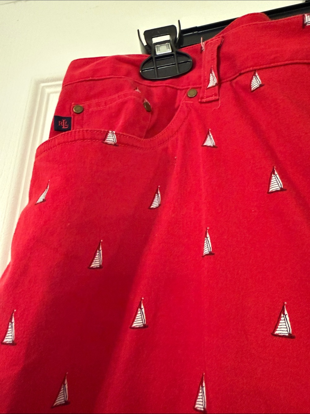 Lauren Ralph Lauren Red Sailboat Print Cropped Chinos - Picture 4 of 8